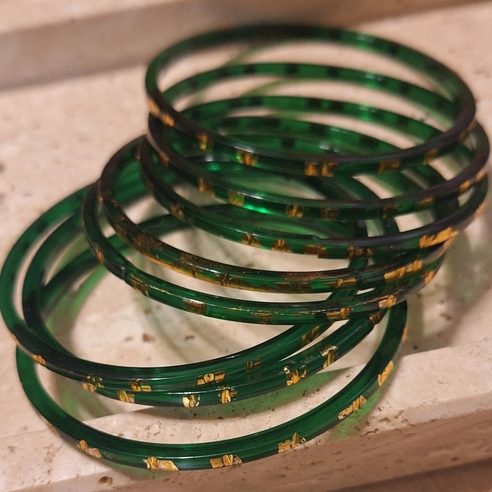 Set‎ of 8 Emerald Green Bangles with Gold Leaf Flecks Stackable Jewelry - Picture 4 of 7
